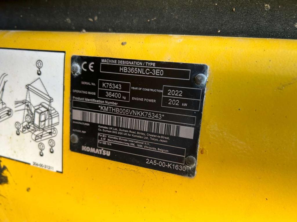 Komatsu HB365NLC-3E0 Photo 12