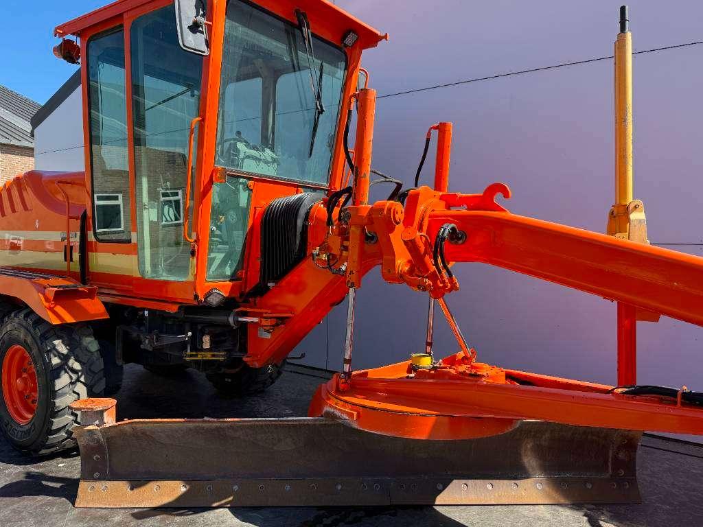New Holland F106.6A - CE / German Machine / Only 8800 Hours Photo 17