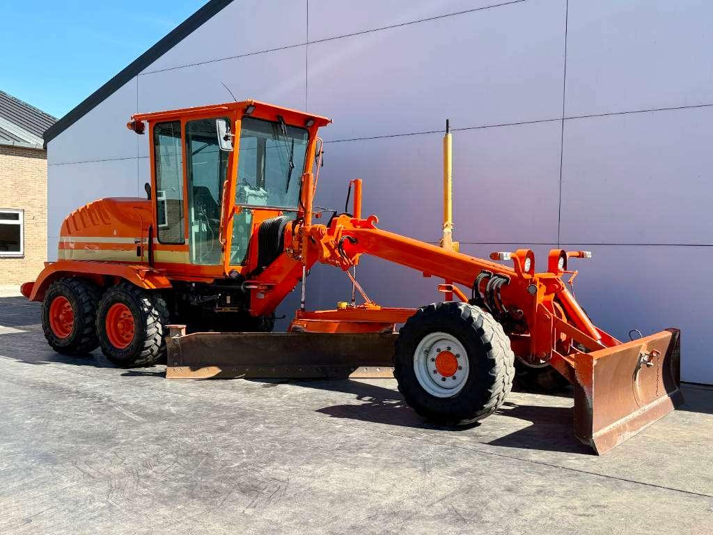 New Holland F106.6A - CE / German Machine / Only 8800 Hours Photo 6