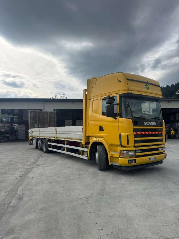 Scania 124L 420 Photo 1