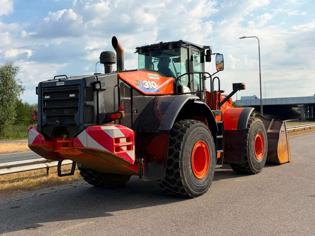 Hitachi ZW310-6 Photo 5
