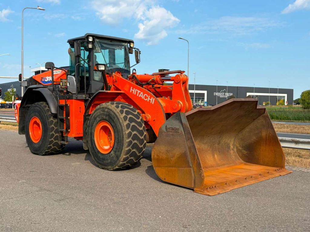 Hitachi ZW310-6 Photo 7