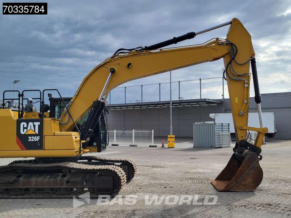 Caterpillar 326 F L Photo 11