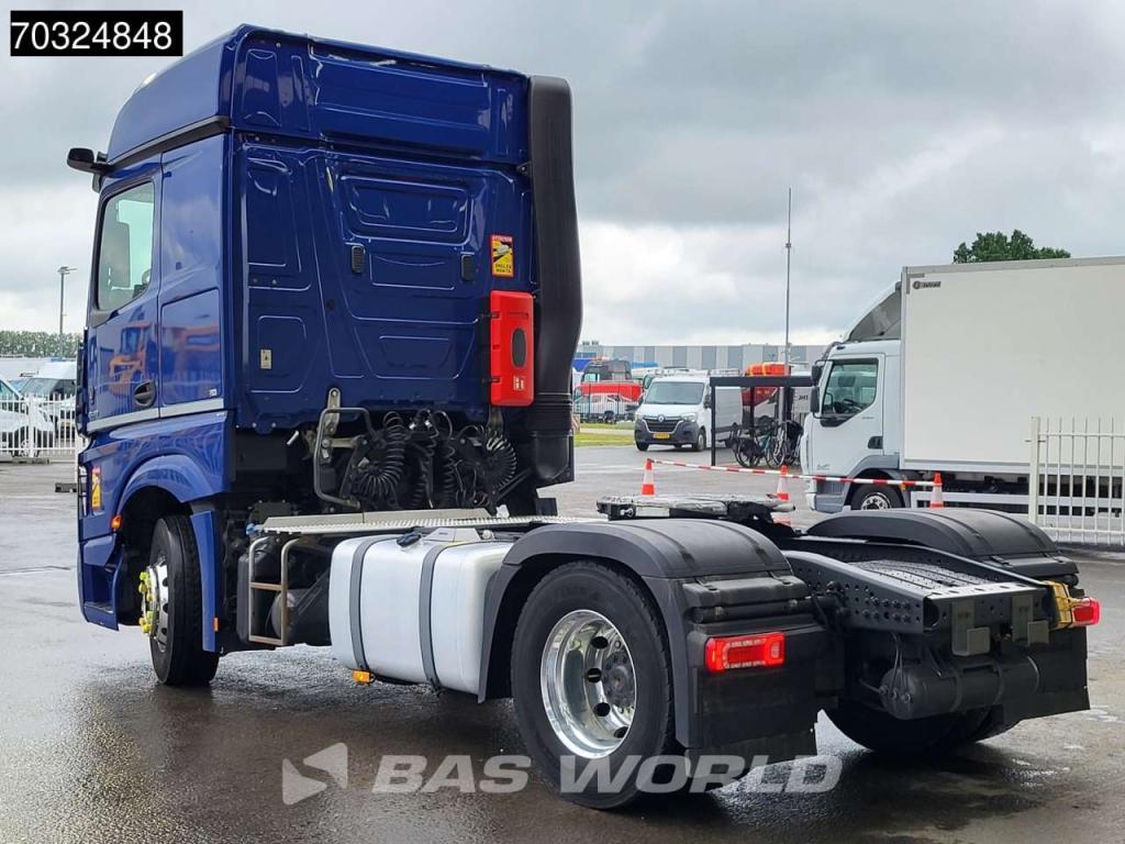 Mercedes-Benz Actros 1846 4X2 BigSpace Retarder PTO Full-Air Alcoa's ACC Photo 2
