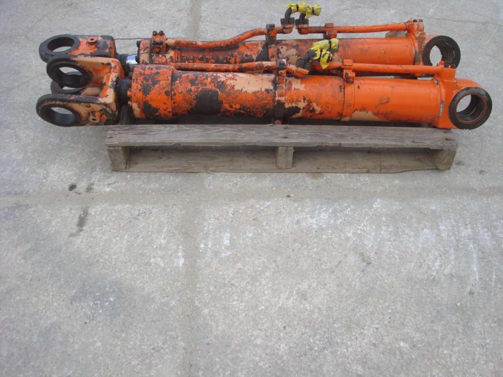 Lifting piston for Hitachi ZW220 Photo 2