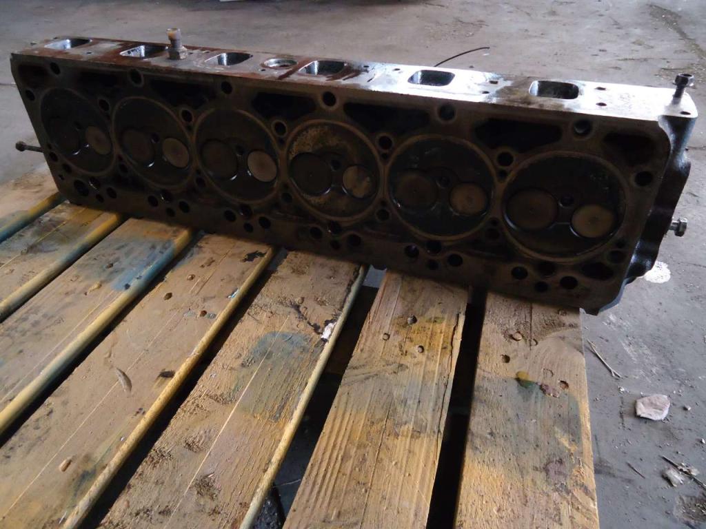 Cylinder head for Motore 8065.25 Photo 7