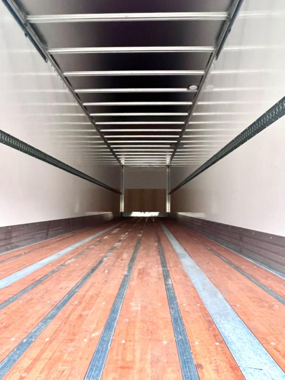 Viberti Closed box semi-trailer Photo 8