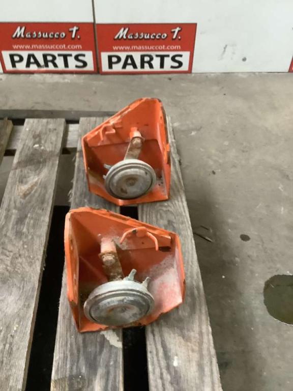Horn for Hitachi ZW250-6 Photo 2