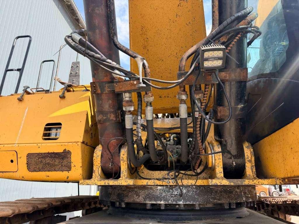 Caterpillar 374D L Photo 11
