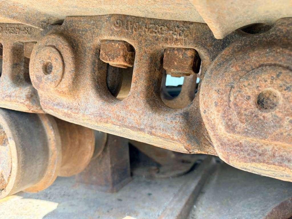 Caterpillar 374D L Photo 22