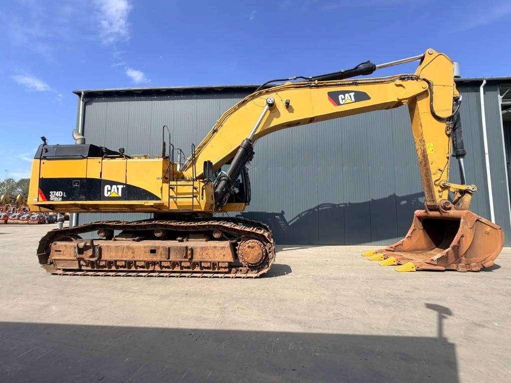 Caterpillar 374D L Photo 6