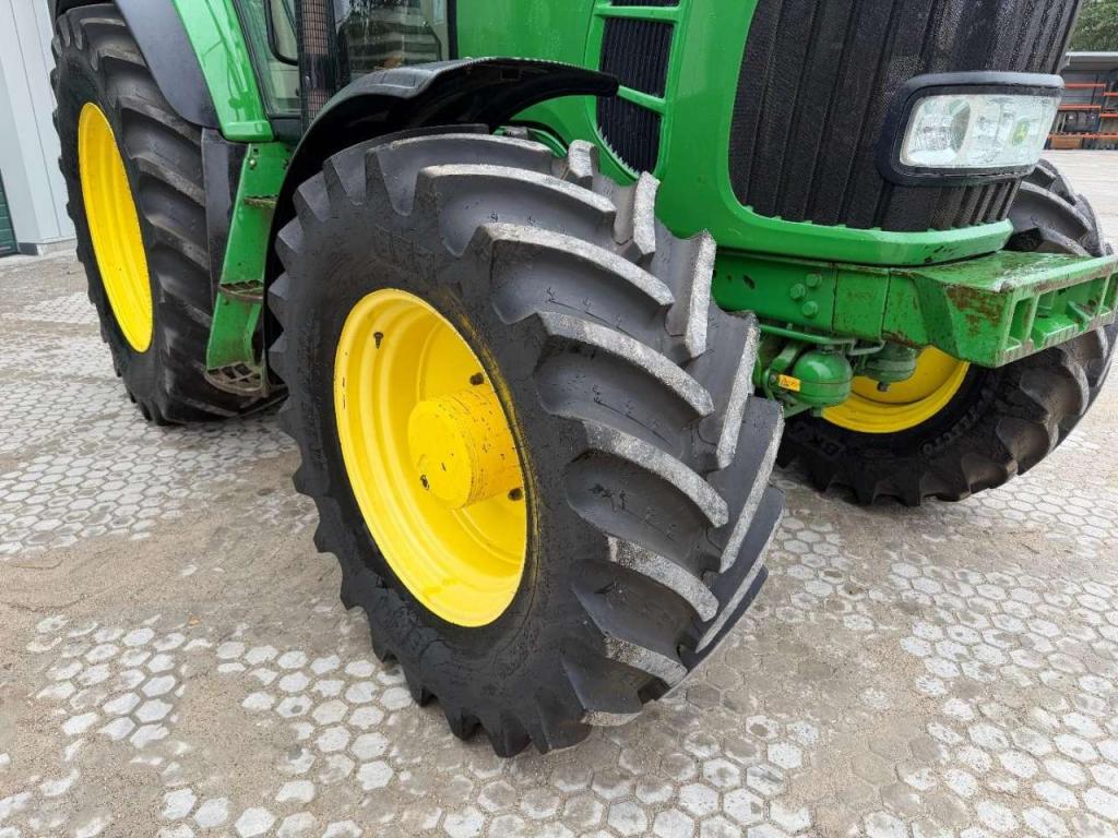 John Deere 7430 Excellent condition Photo 10