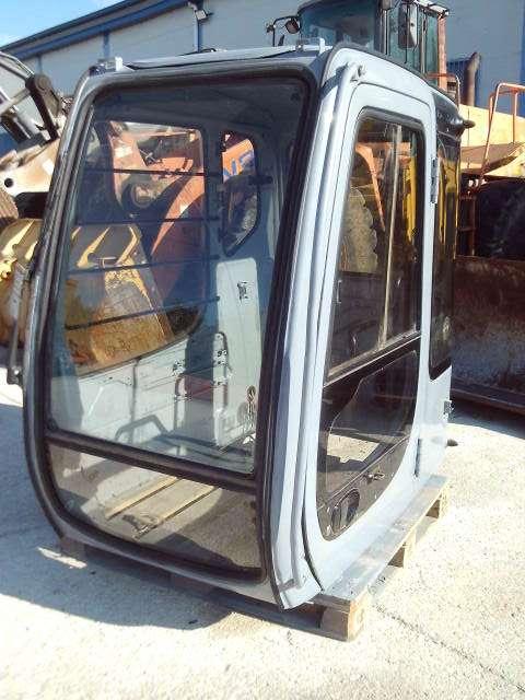 Cab for SERIE EX  ---   DAL 135 AL 455 Photo 1