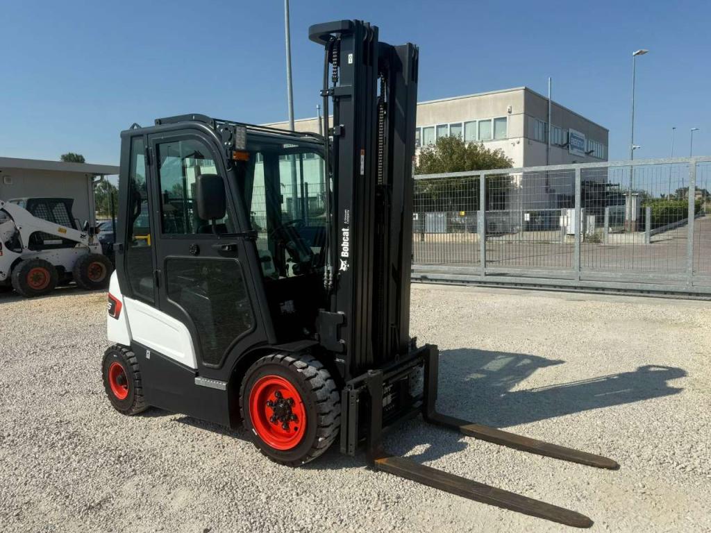 Bobcat D25NXP Photo 2