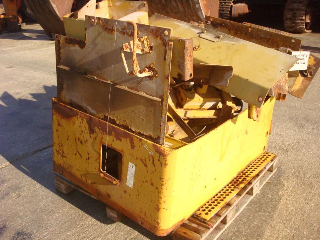 Hood and body panel for Fiat Allis FL 20 Photo 3