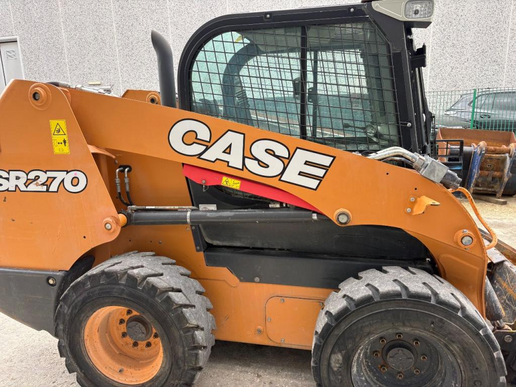 Case SR270 Photo 5