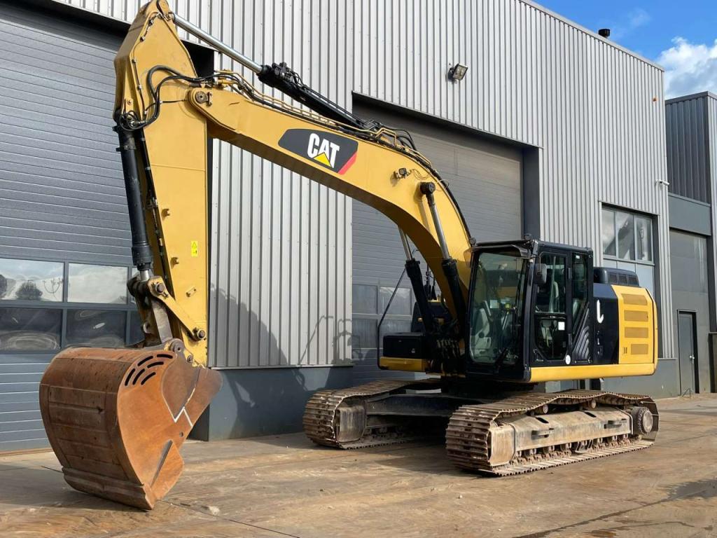 Caterpillar 324EL Photo 2