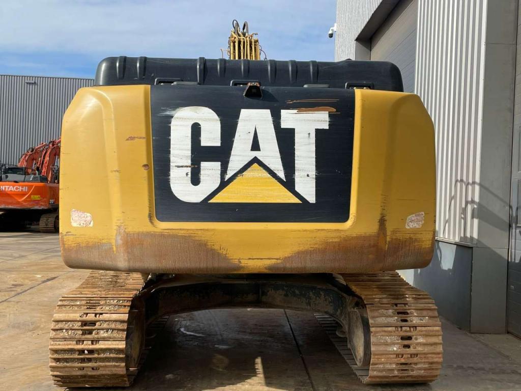 Caterpillar 324EL Photo 4