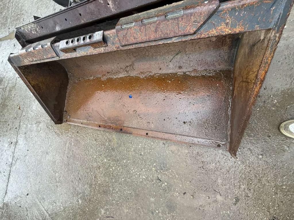Case SR210B Photo 3