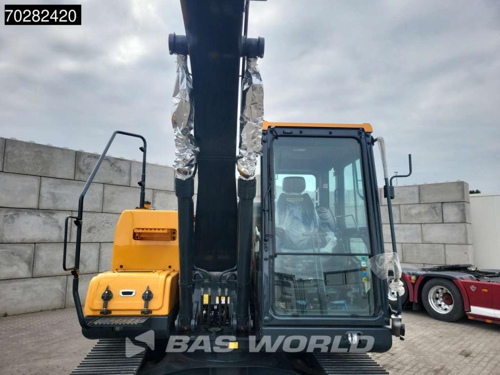 Hyundai HX130 N A/C Photo 9