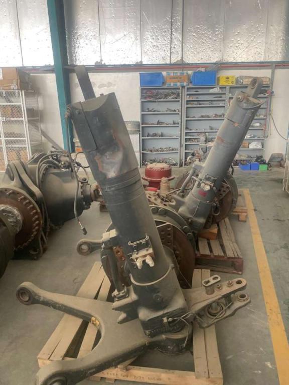 Komatsu RICAMBI VARI Photo 1