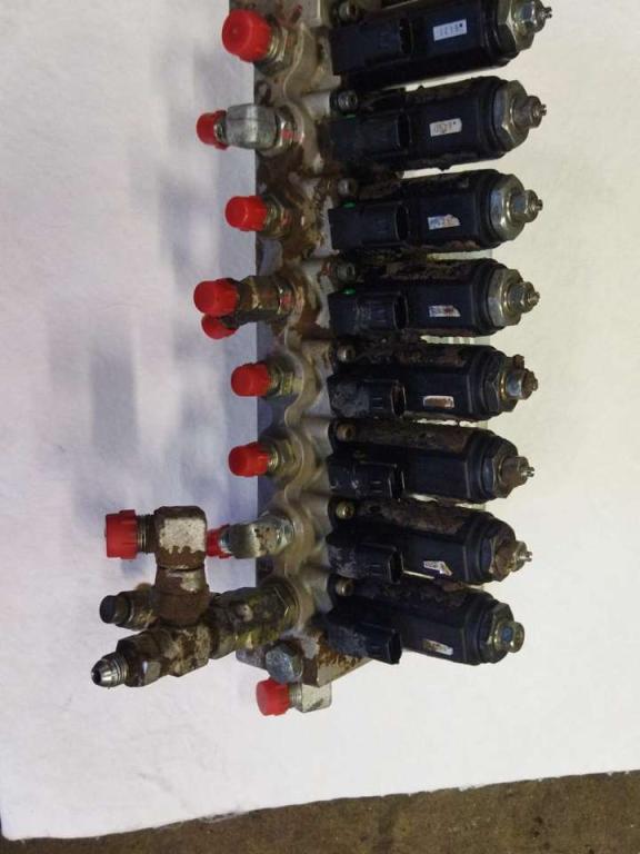 Proportional valve for New Holland Serie E Photo 2