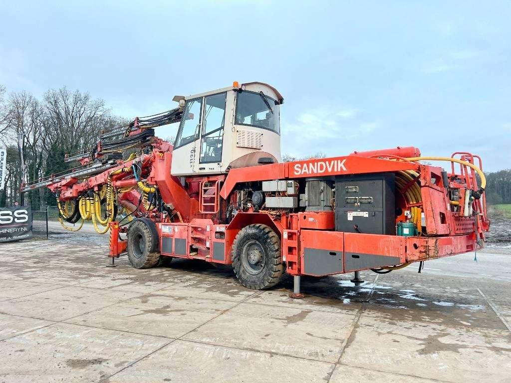 Sandvik DT1130i Drill Rig - Excellent Working Condition Photo 2