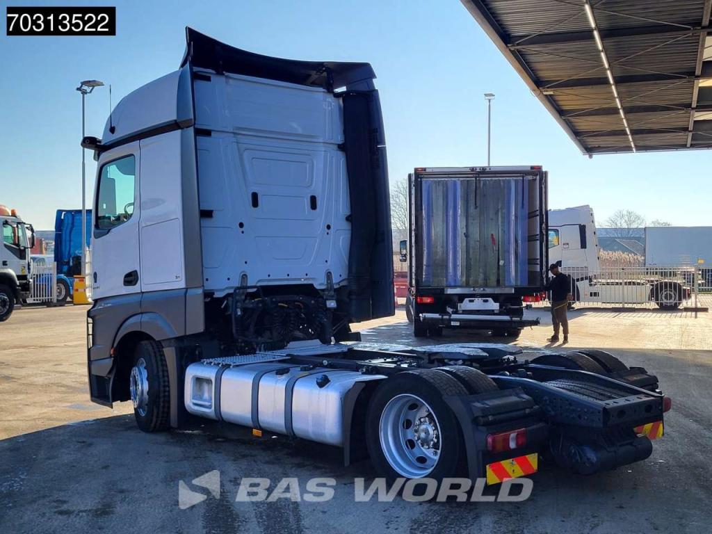 Mercedes-Benz Actros 1845 4X2 Bigspace Lowdeck Mirrorcam 2x Tank Photo 2
