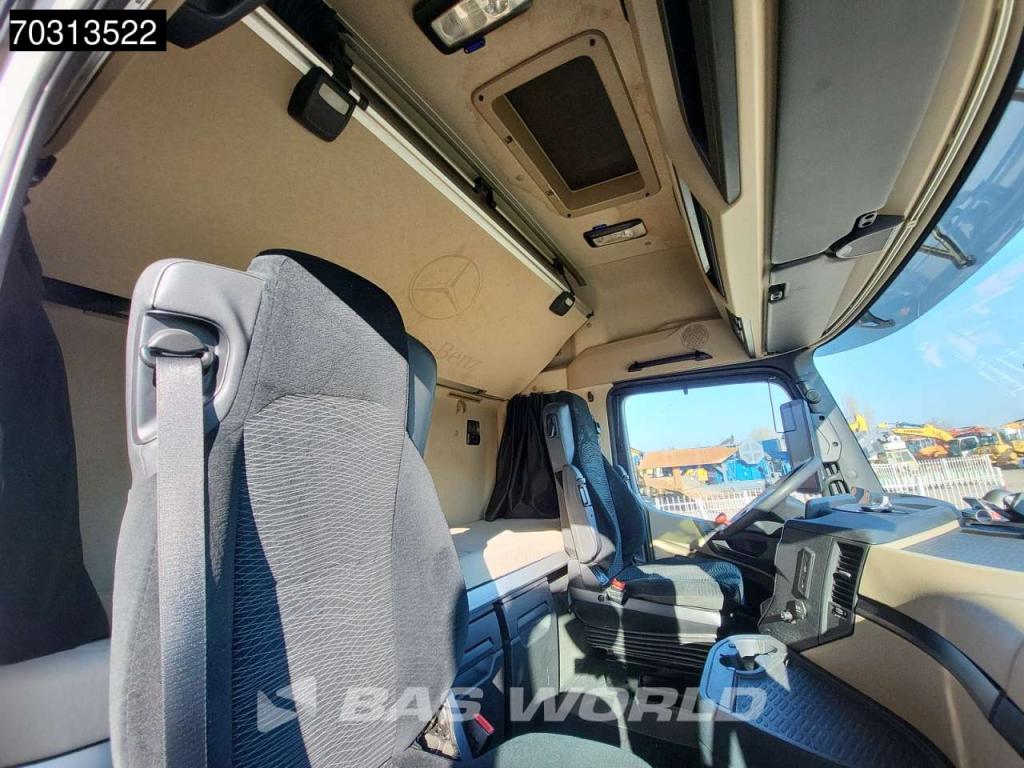 Mercedes-Benz Actros 1845 4X2 Bigspace Lowdeck Mirrorcam 2x Tank Photo 29