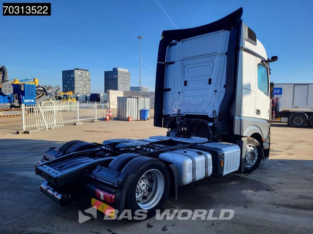 Mercedes-Benz Actros 1845 4X2 Bigspace Lowdeck Mirrorcam 2x Tank Photo 5
