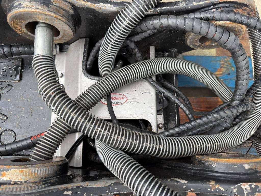 OilQuick OQ80 - M318D / M320F / M322D / 320D / 320E / 323D Photo 14