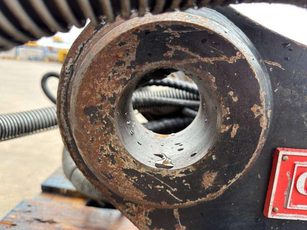 OilQuick OQ80 - M318D / M320F / M322D / 320D / 320E / 323D Photo 21