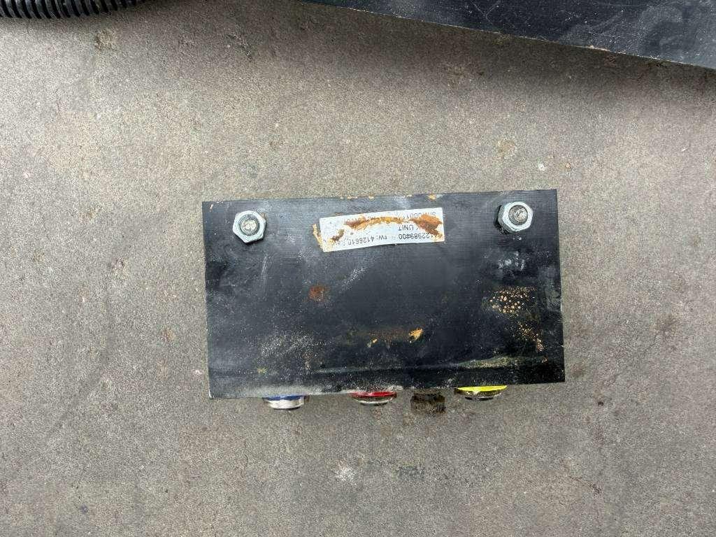 OilQuick OQ80 - M318D / M320F / M322D / 320D / 320E / 323D Photo 25