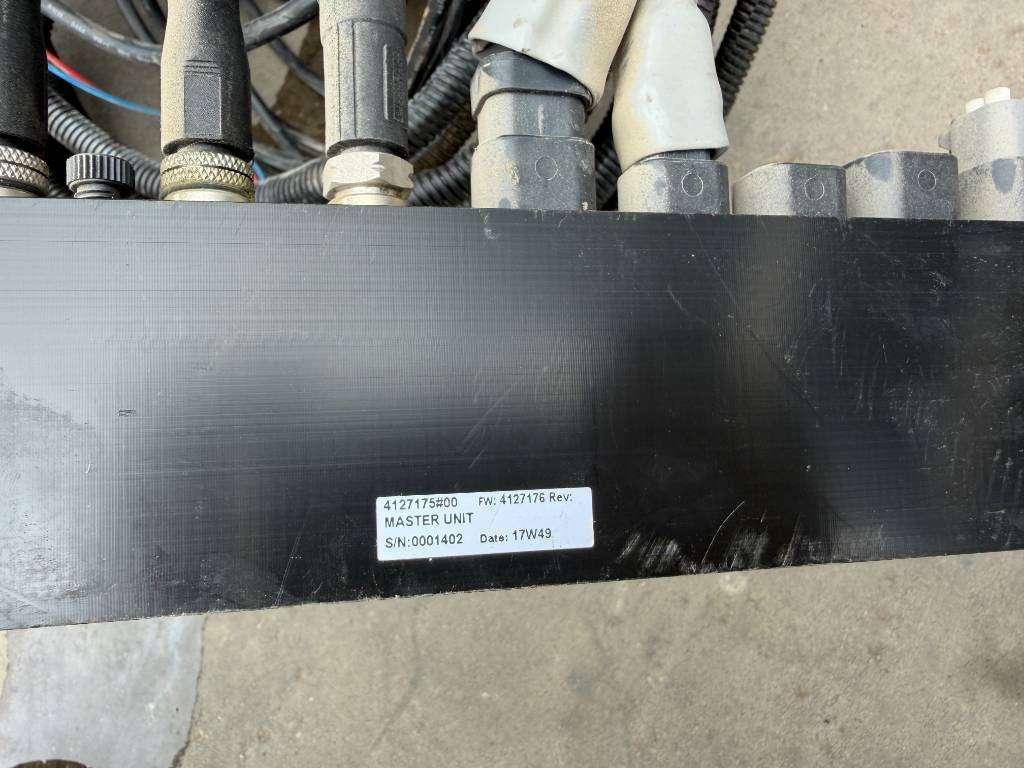 OilQuick OQ80 - M318D / M320F / M322D / 320D / 320E / 323D Photo 26