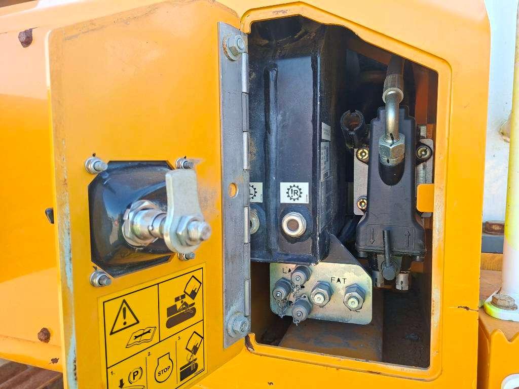 Liebherr PR736 LGP Photo 19