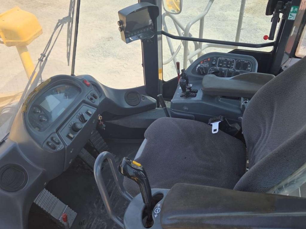 Komatsu WA600-6R Photo 5