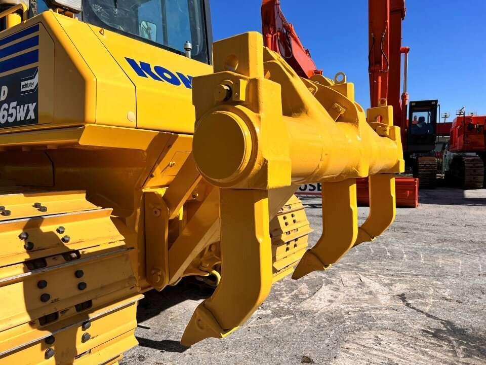 Komatsu D65 Photo 5