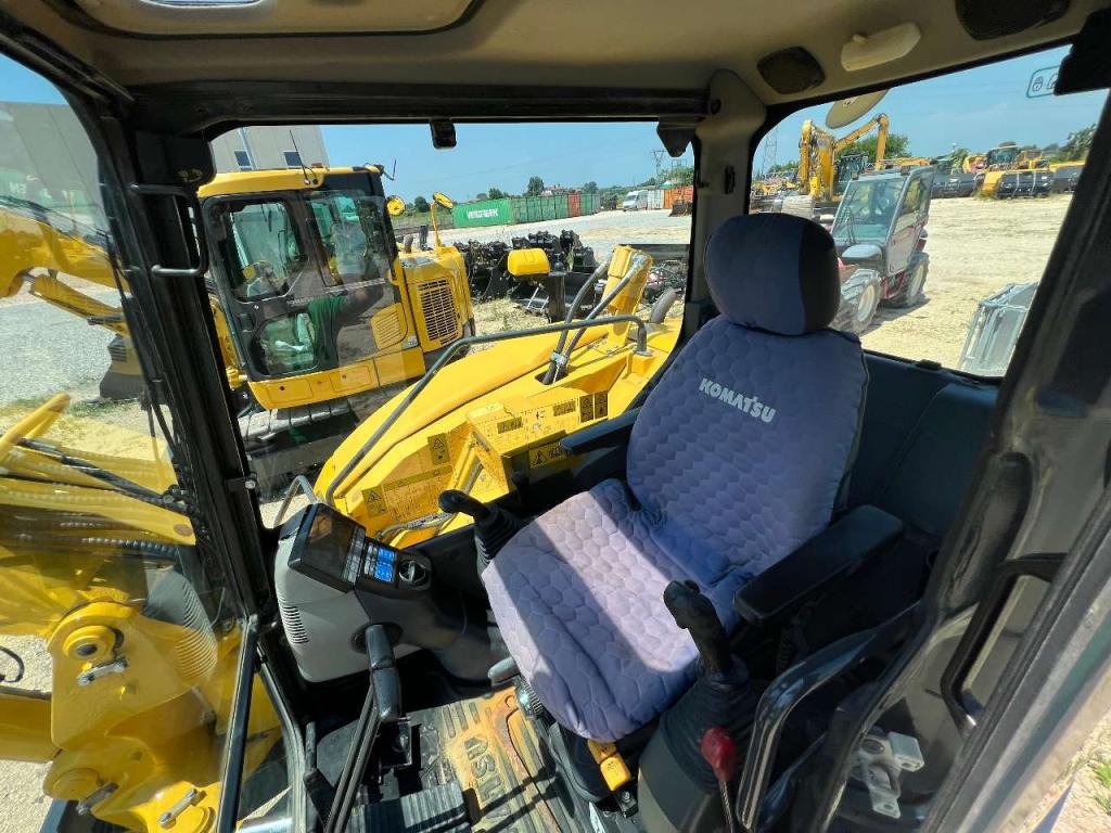 Komatsu PC88MR-10 Photo 11