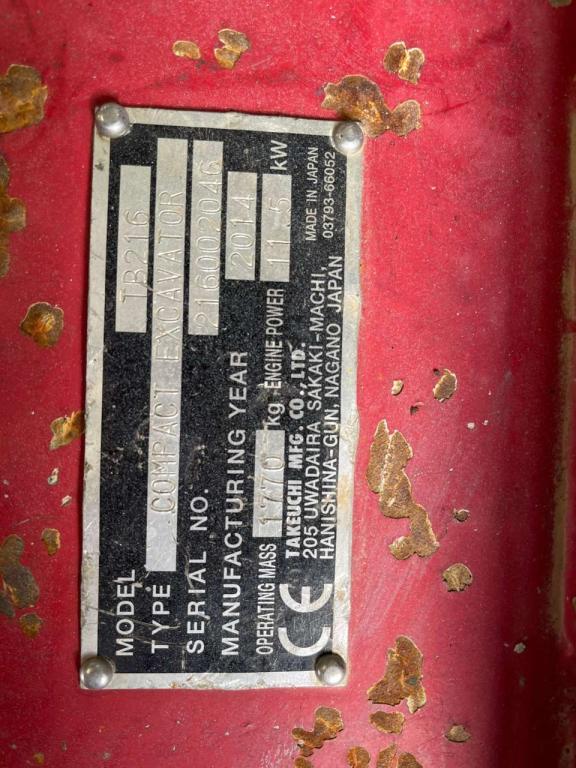 Takeuchi TB216 Photo 3