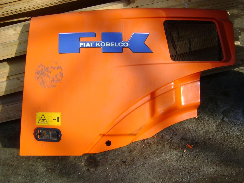 Hood and body panel for Fiat Kobelco W 130 Photo 2