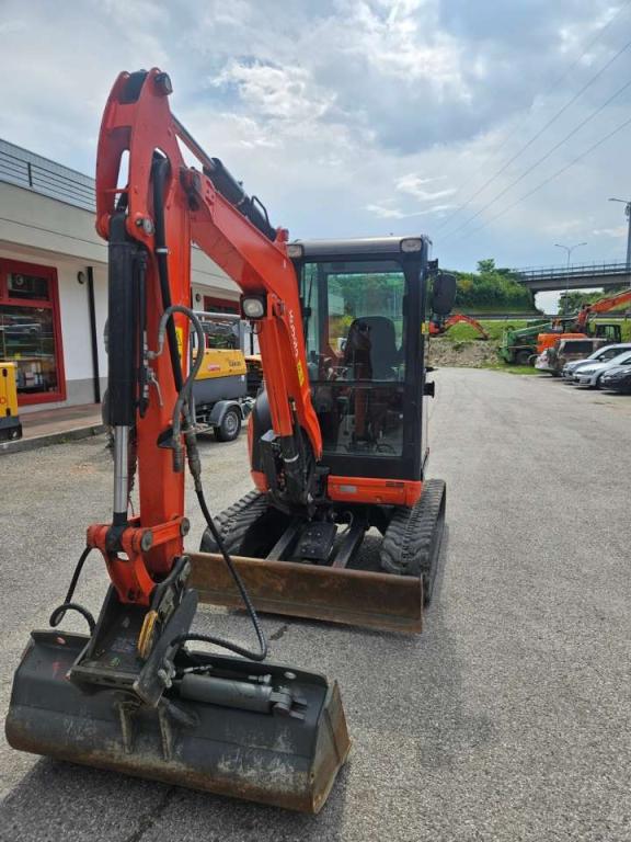 Kubota U27-4 Photo 2