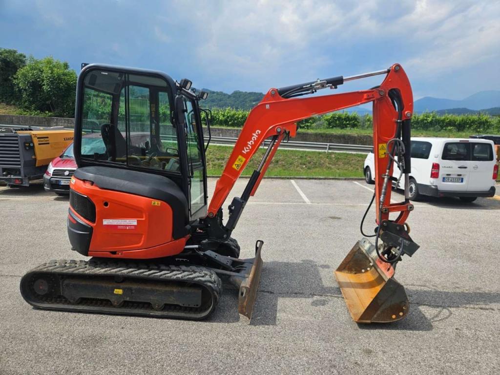 Kubota U27-4 Photo 4