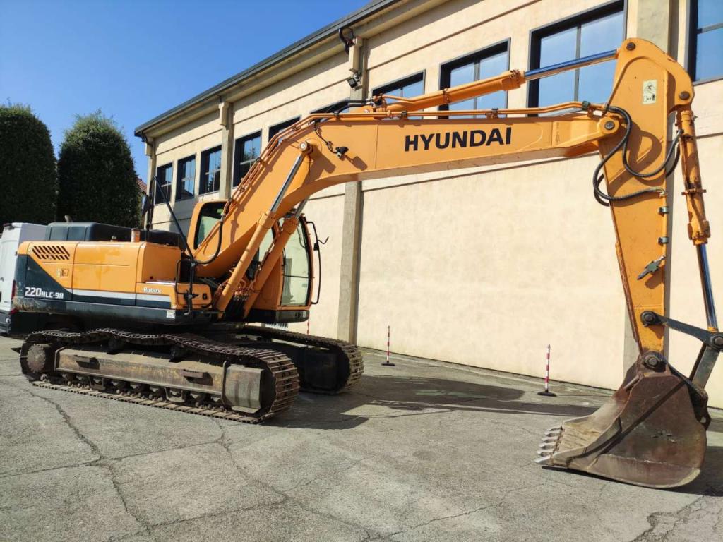 Hyundai R220NLC-9A Photo 3