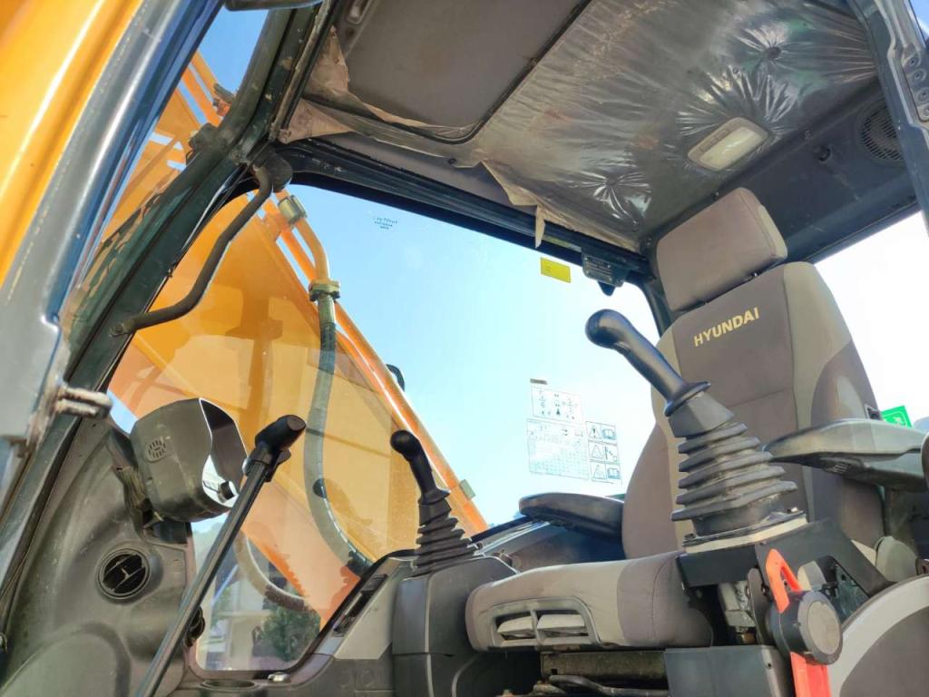 Hyundai R220NLC-9A Photo 5