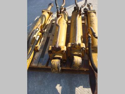 Lifting piston for Fiat Allis FL10C sold by OLM 90 Srl