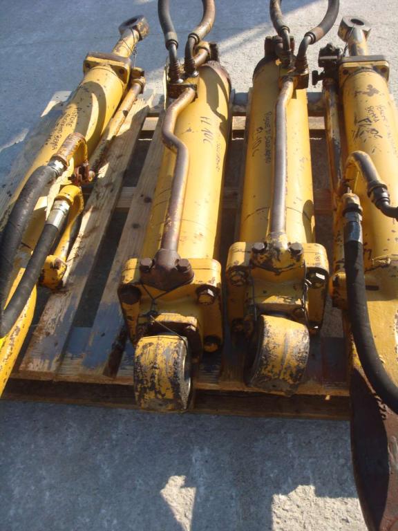 Lifting piston for Fiat Allis FL10C Photo 1