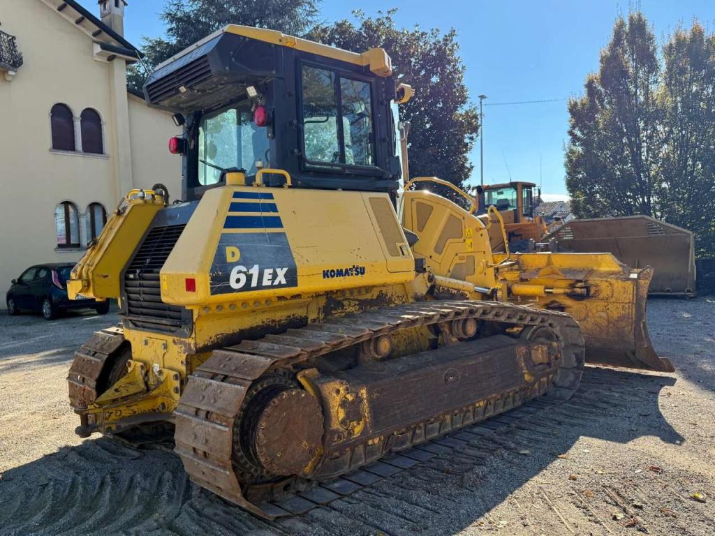 Komatsu D61EX-24 Photo 4
