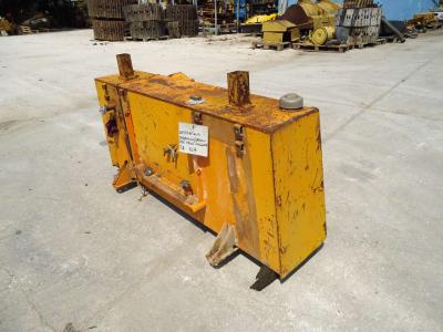Diesel fuel tank and hydraulic oil tank for Fiat Allis FL9 sold by OLM 90 Srl
