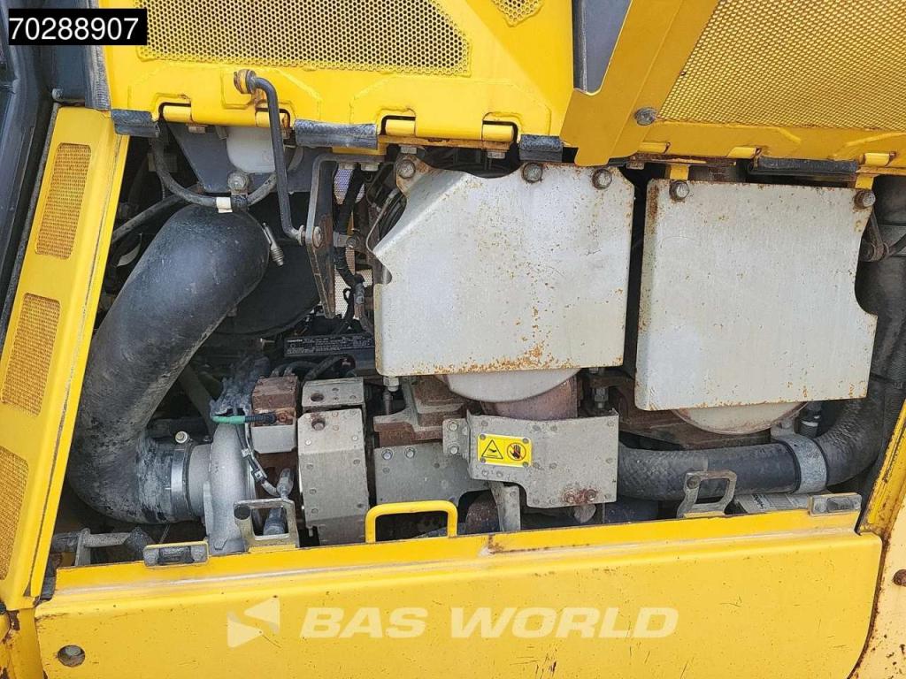 Komatsu D65 PXi -18 Ripper Photo 30