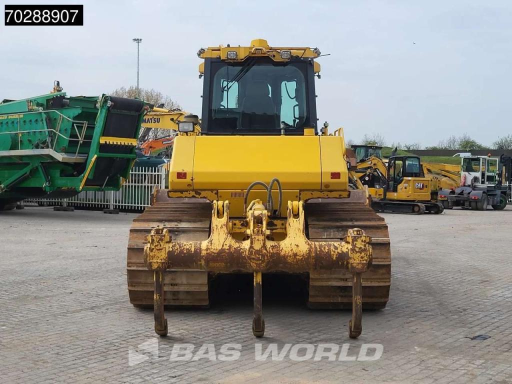 Komatsu D65 PXi -18 Ripper Photo 5
